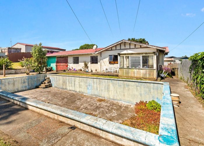  at 32 Manuka Street, Castlecliff, Whanganui