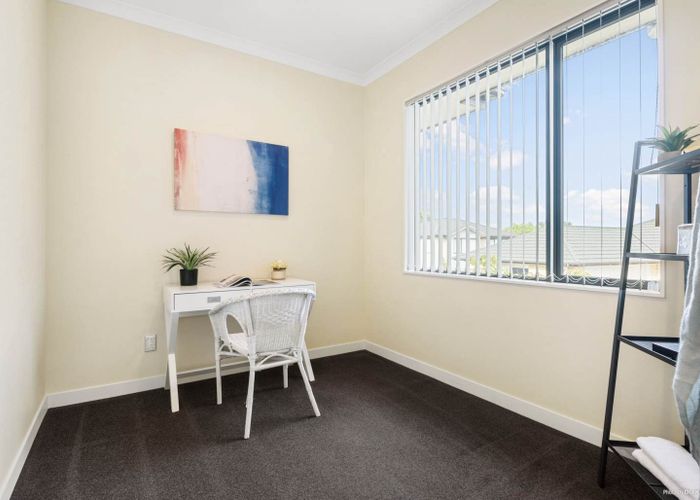  at 17 Ohau Court, Fairview Heights, North Shore City, Auckland