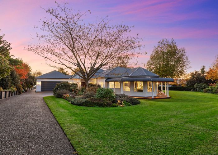  at 2 Molloy Rise, Pyes Pa, Tauranga