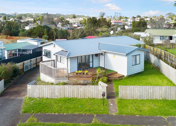  at 84 Chislehurst Street, Henderson, Auckland