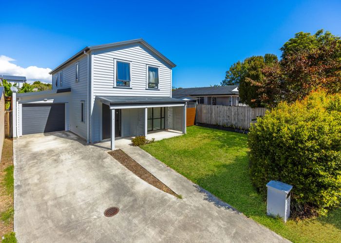  at 35 Becker Drive, Weymouth, Auckland