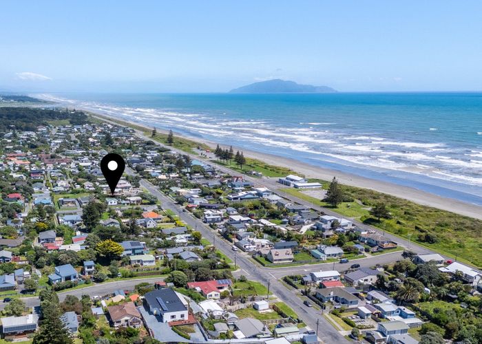  at 3 Toi Street, Otaki Beach, Otaki