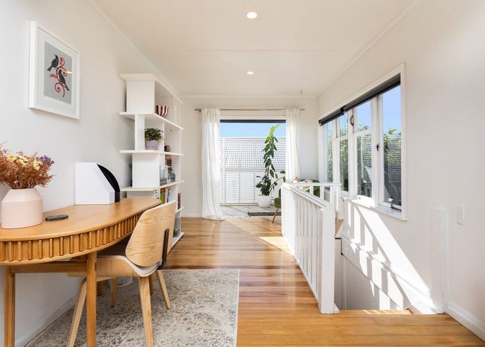  at 86 Wharf Road, Te Atatu Peninsula, Waitakere City, Auckland
