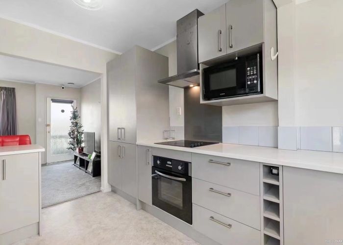  at 2/1A Becroft Drive, Forrest Hill, North Shore City, Auckland