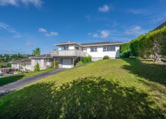  at 3 Intrepid Place, Torbay, North Shore City, Auckland