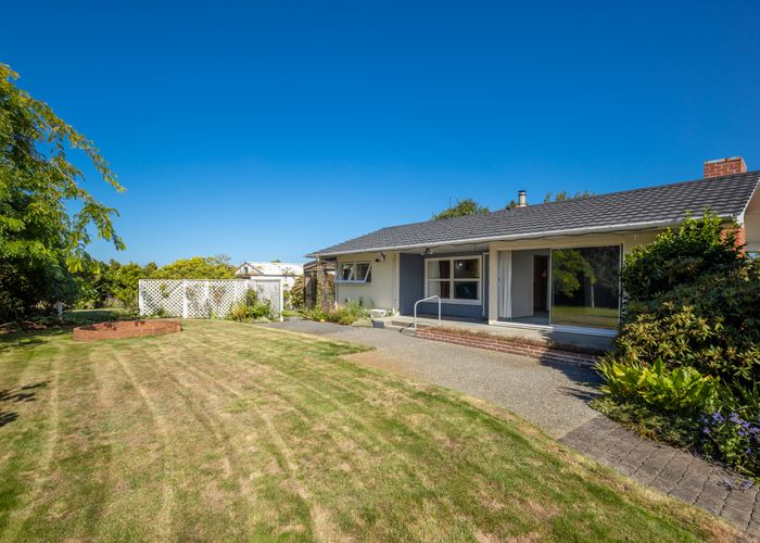  at 27 Anderson Road, Brooklyn