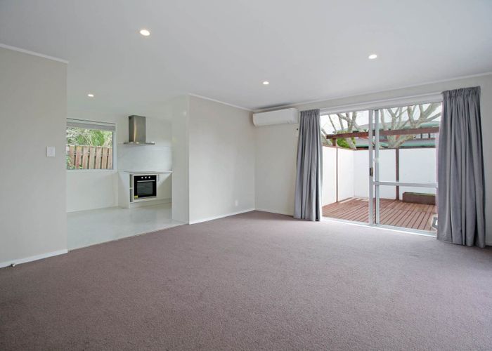  at 1/4 Aylmer Court, Eastern Beach, Manukau City, Auckland