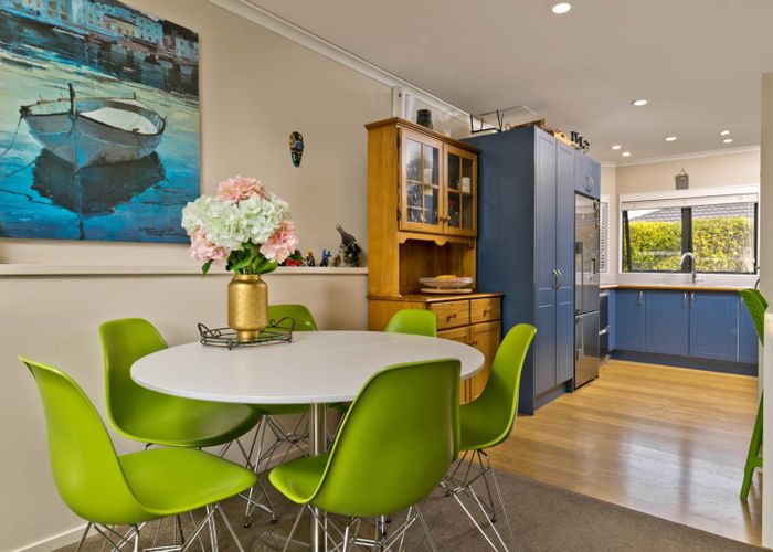  at 11/102 Greenhithe Road, Greenhithe, Auckland