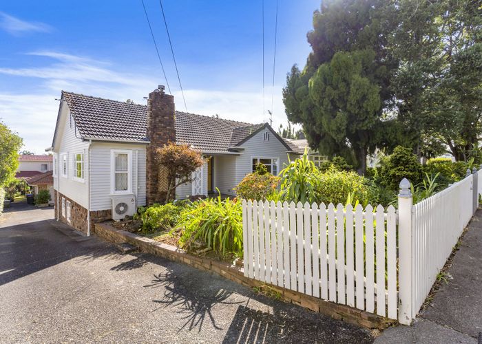  at 13 Louvain Avenue, Mount Roskill, Auckland