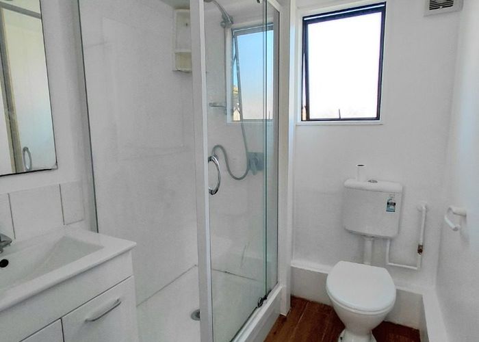  at 30a Chislehurst Street, Henderson, Waitakere City, Auckland