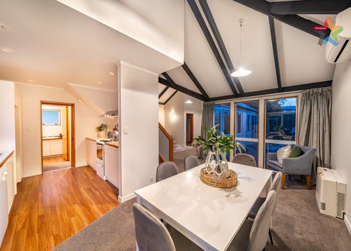  at 2/196 Dowse Drive, Maungaraki, Lower Hutt