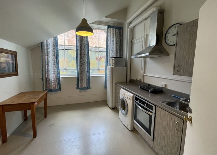  at 37 Dowling Street, Dunedin Central, Dunedin