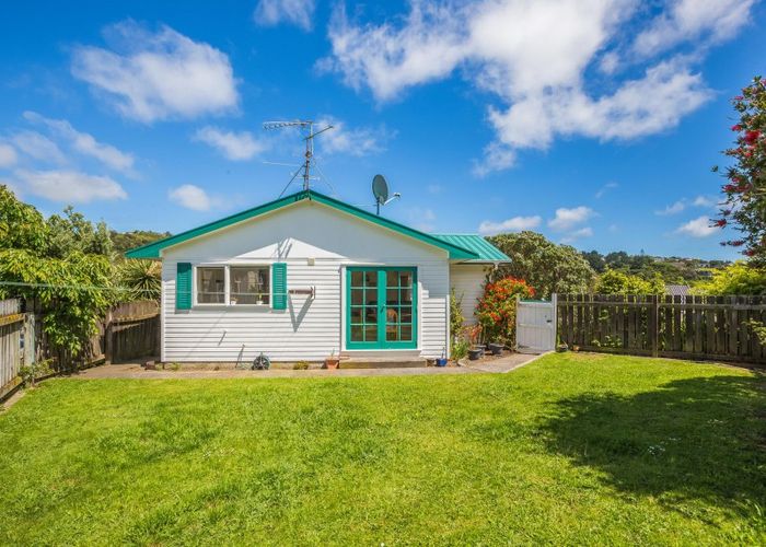  at 1 Ensign Lane, Whitby, Porirua
