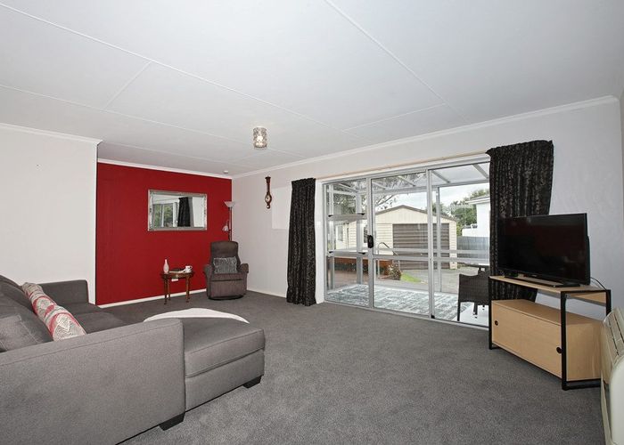  at 30 Leader Street, Riverton