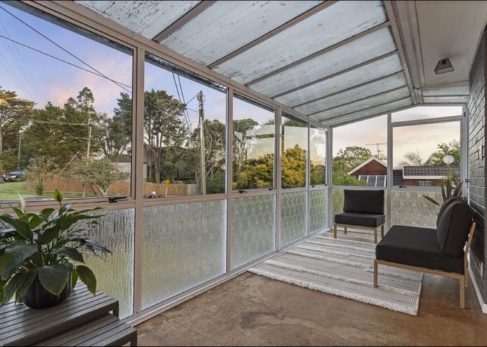  at 1/420 Beach Road, Mairangi Bay, North Shore City, Auckland