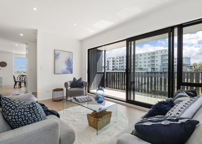  at 11/52B Rosedale Road, Rosedale, North Shore City, Auckland