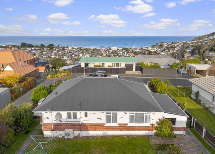  at 9 Winston Place, Kew, Dunedin, Otago