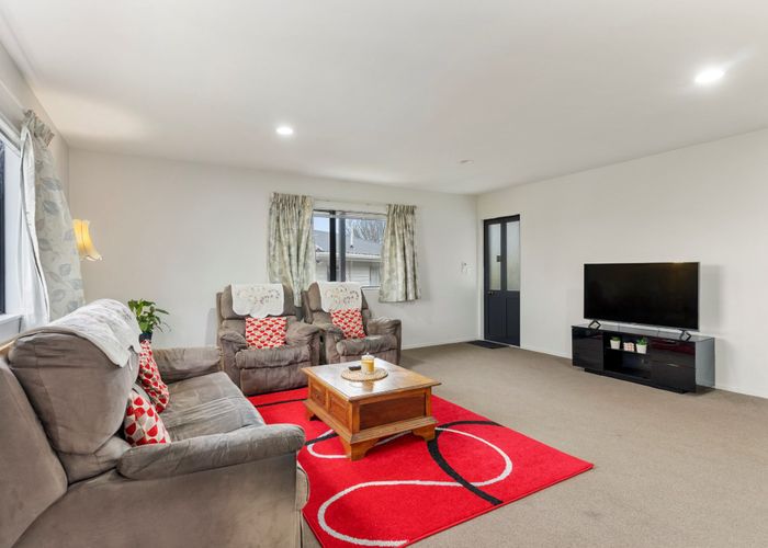 at 17A Kimber Hall Avenue, Mount Roskill, Auckland