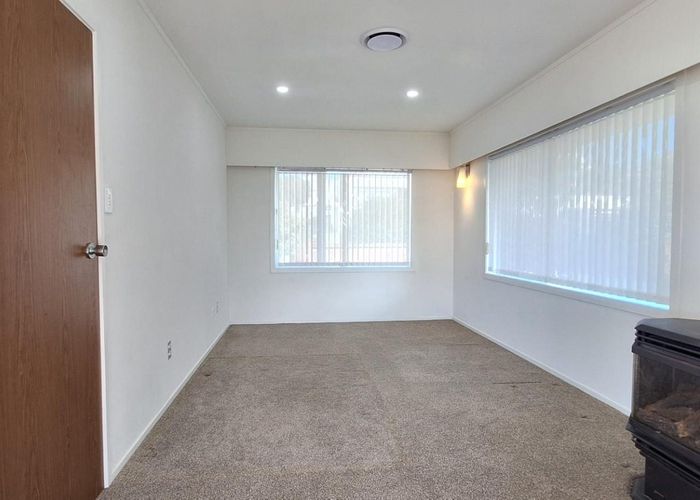  at 26 Masterton Road, Rothesay Bay, North Shore City, Auckland