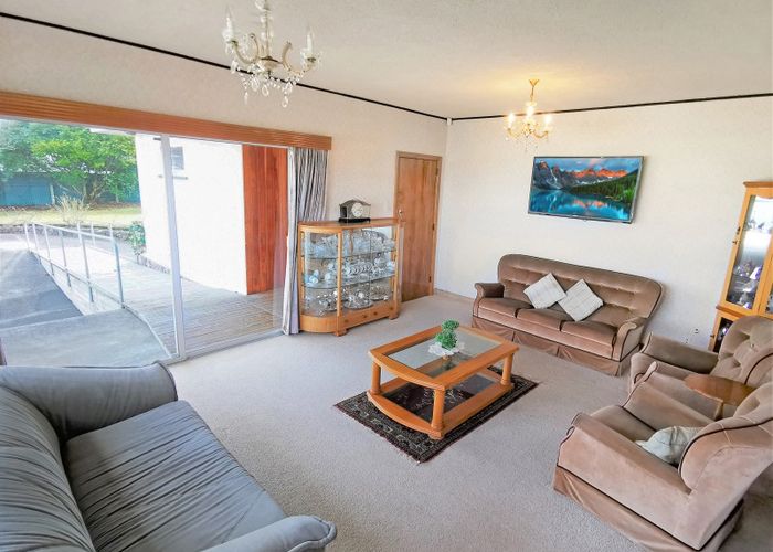 Free property data for 16 Guy Street, Dannevirke homes.co.nz