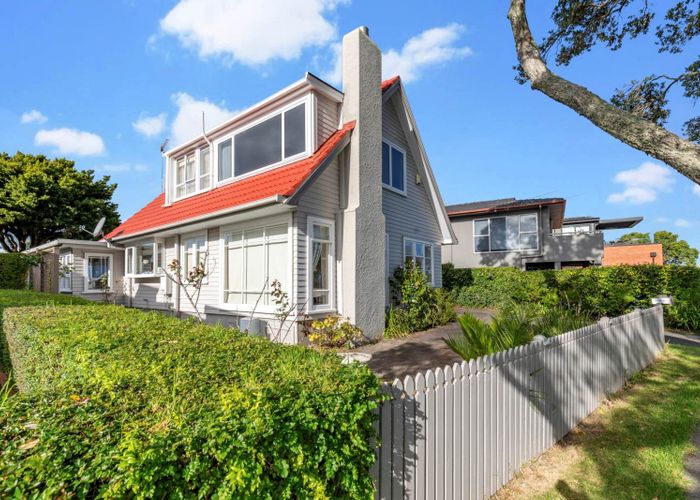  at 2/58 Takutai Avenue, Half Moon Bay, Manukau City, Auckland