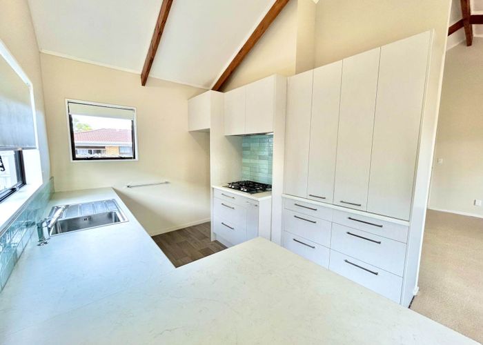  at 77B Aviemore Drive, Highland Park, Auckland