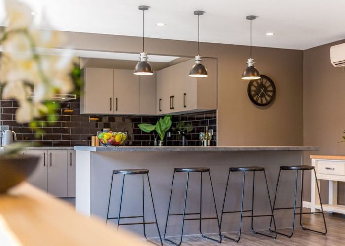  at 4 Oxford Crescent, Ebdentown, Upper Hutt, Wellington