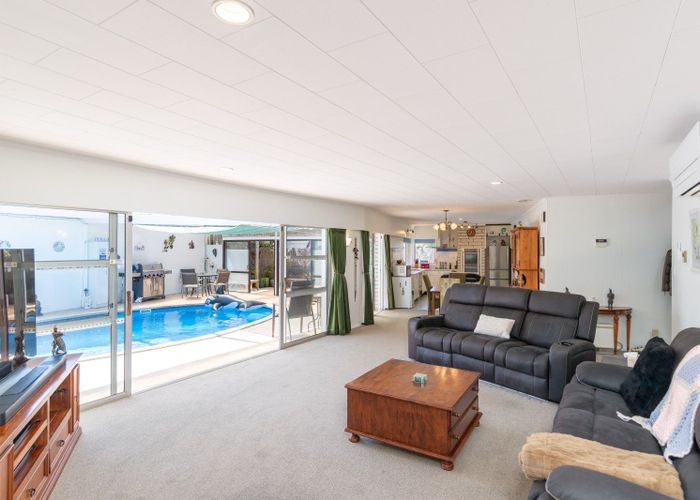  at 7 Snell Grove, Clouston Park, Upper Hutt, Wellington