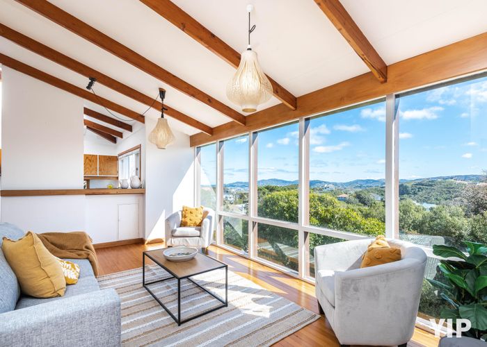  at 89 Black Rock Road, Newlands, Wellington