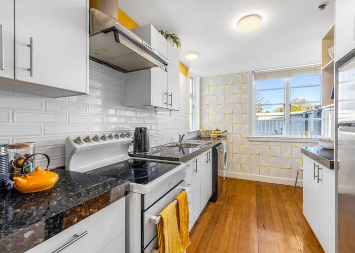  at 2/46 Fendalton Road, Fendalton, Christchurch City, Canterbury