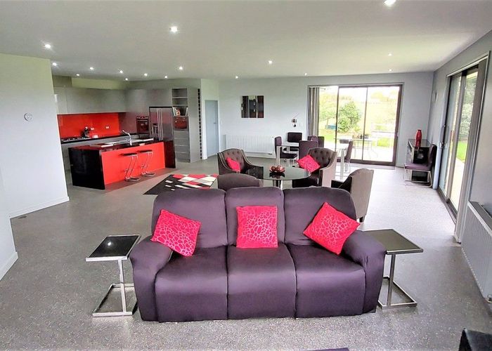  at 200 Paterson Road, Waimumu