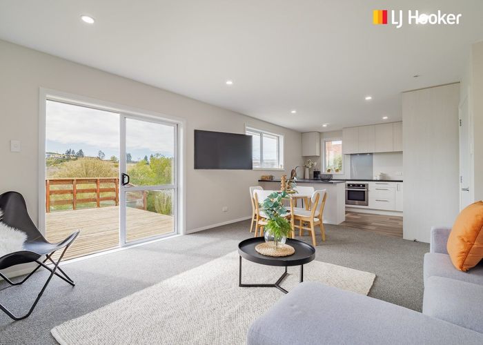 at 12 Scotland Terrace, Green Island, Dunedin