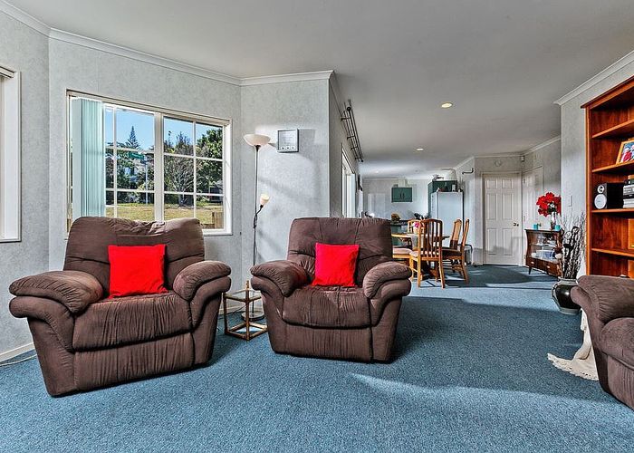  at 2 Regency Place, Sunnynook, North Shore City, Auckland