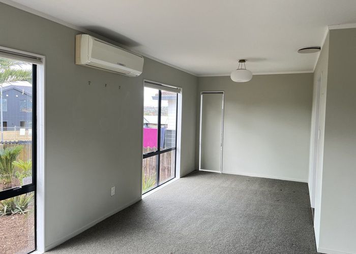  at 3 Coubray Place, Botany Downs, Manukau City, Auckland
