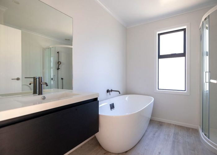  at 994-996 Taita Drive, Avalon, Lower Hutt, Wellington