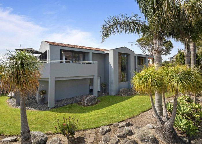  at 48 Park Rise, Campbells Bay, North Shore City, Auckland