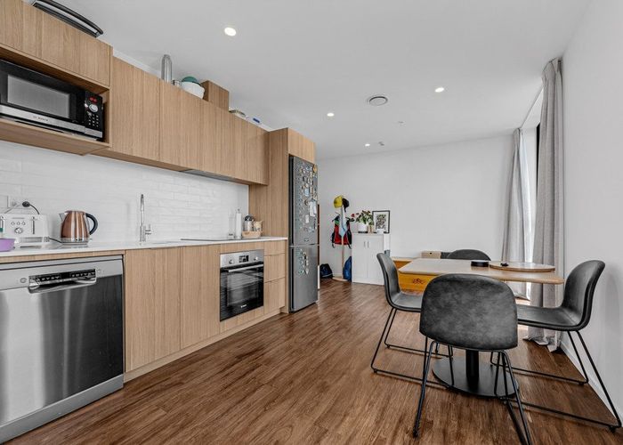  at 1204 A&B/20 Park Avenue, Ellerslie, Auckland City, Auckland