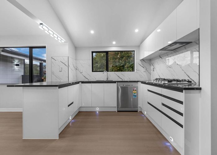 at 212 Hillside Road, Papatoetoe, Manukau City, Auckland