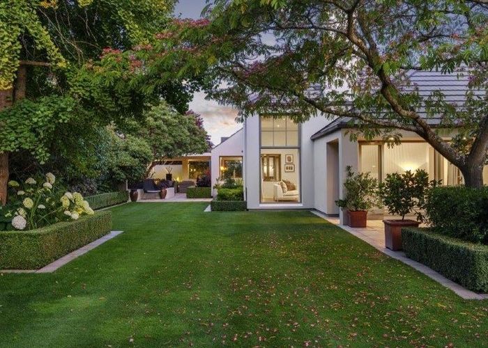  at 37 Thornycroft Street, Fendalton, Christchurch