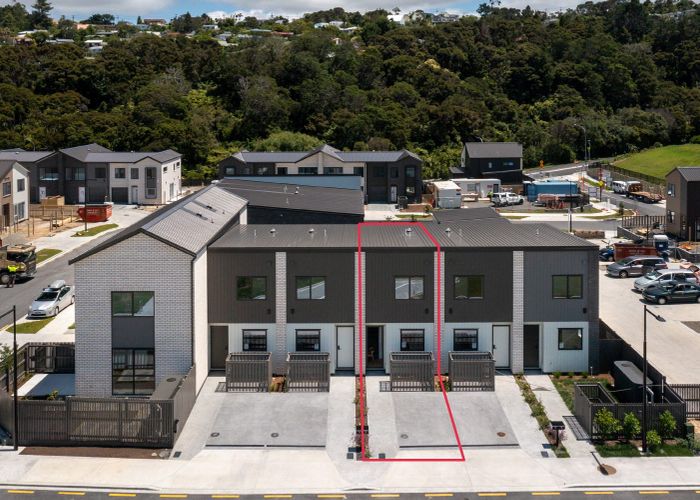  at 5 Ngakete Crescent, Glenfield, North Shore City, Auckland