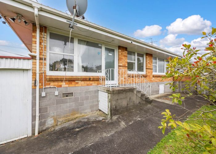  at 1/27 Malone Road, Mount Wellington, Auckland City, Auckland