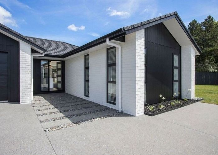  at 9 Mural Drive, Katikati, Katikati