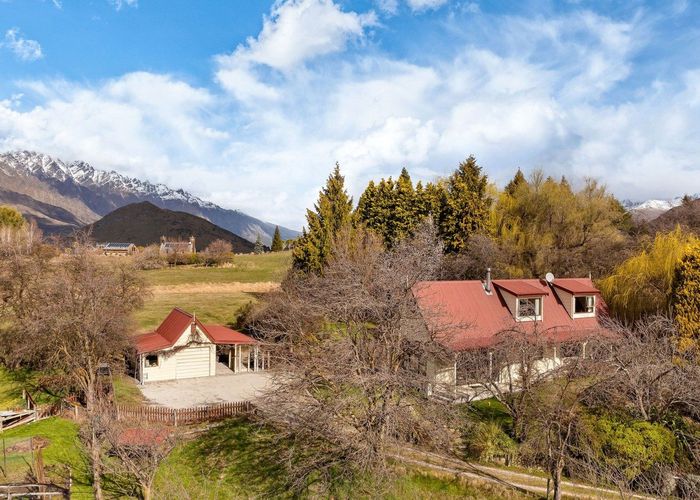  at 35 Mountain View Road, Dalefield, Queenstown