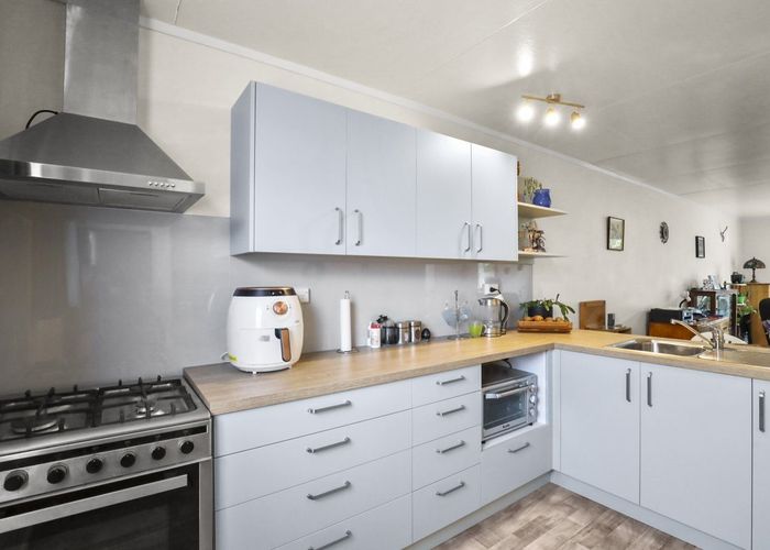  at 9D Westhaven Place, Redwoodtown, Blenheim