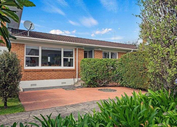  at 2/11 Wicklow Road, Devonport, North Shore City, Auckland