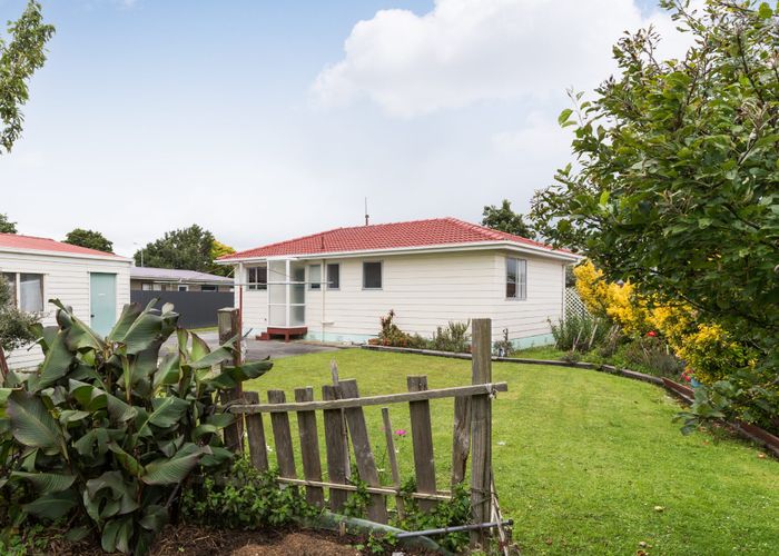  at 43 Acacia Street, Kelvin Grove, Palmerston North, Manawatu / Whanganui