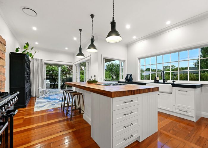  at 16 Endeavour Avenue, Flagstaff, Hamilton