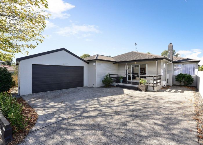  at 6 McNicol Street, Fairfield, Hamilton