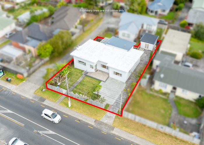  at 176 White Swan Road, Mount Roskill, Auckland