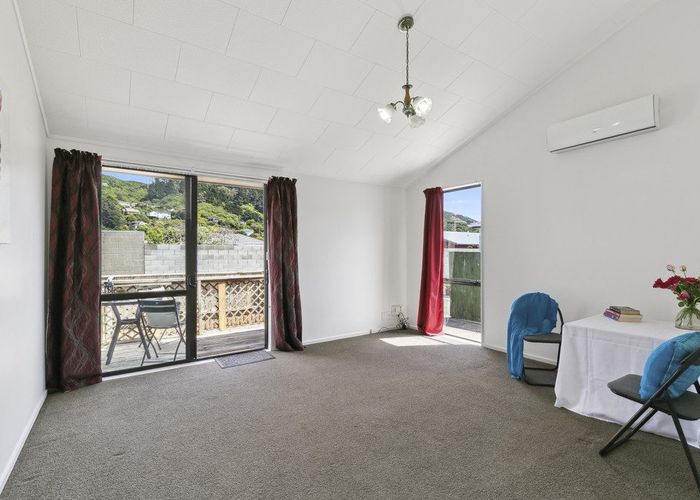  at 9 Rawson Street, Tawa, Wellington